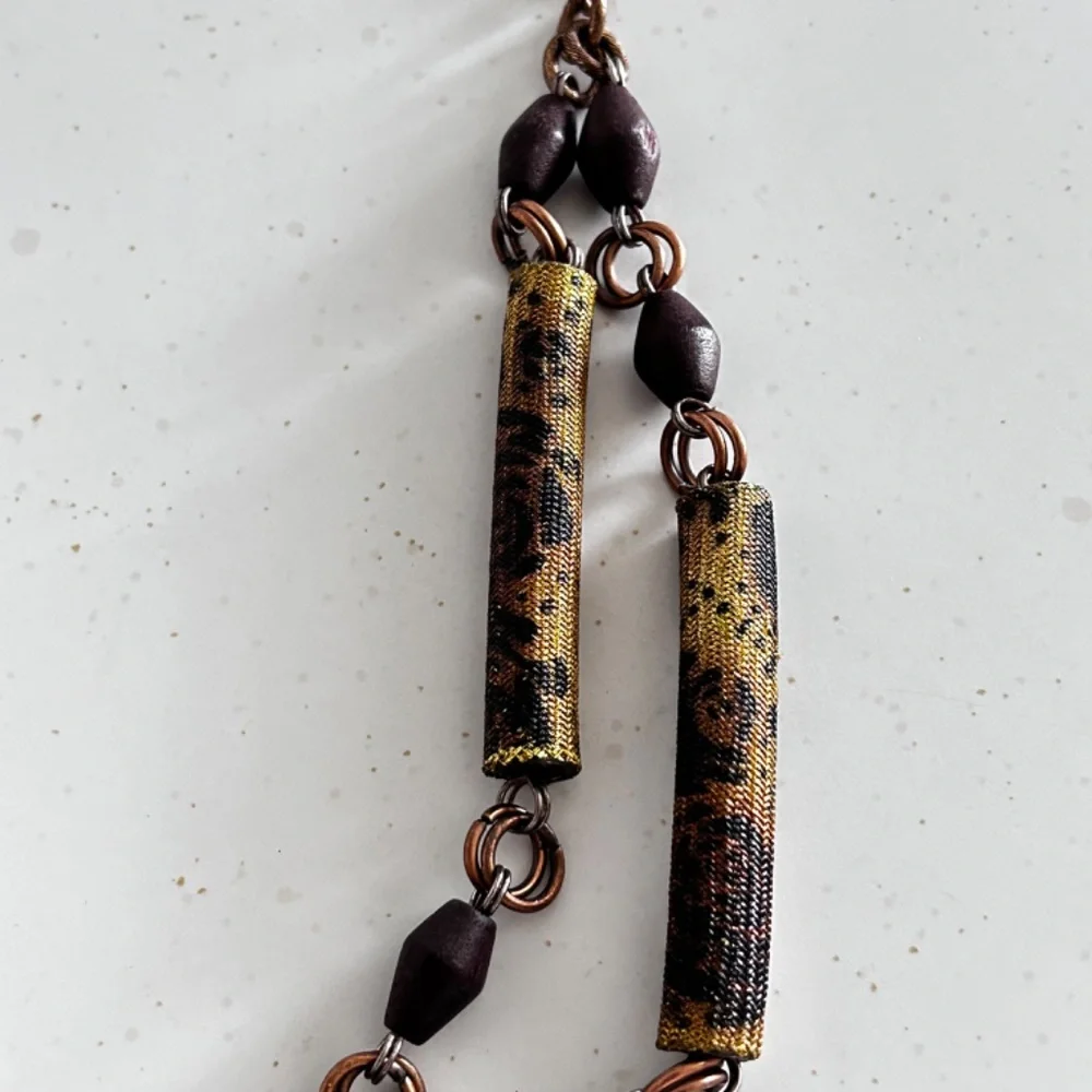 Unique Design Neclace - Picture 4 of 6